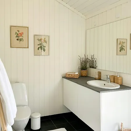 Idyllisk Nybygget Hus I Nordsjaellandsk Natur Feriehus *