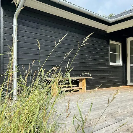 Idyllisk Nybygget Hus I Nordsjaellandsk Natur *