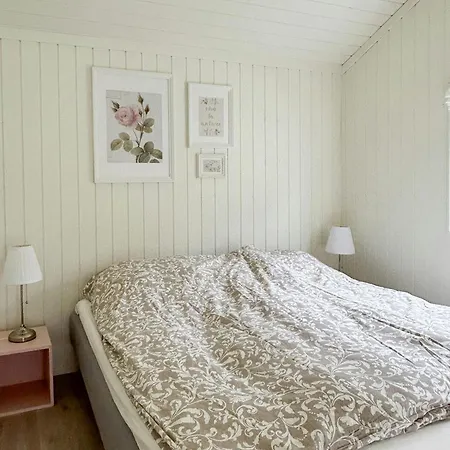 Idyllisk Nybygget Hus I Nordsjaellandsk Natur