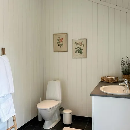 Idyllisk Nybygget Hus I Nordsjaellandsk Natur *